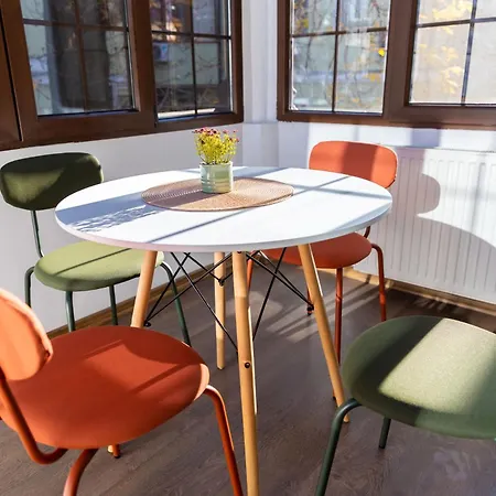 Апартаменти Lsix Бухарест