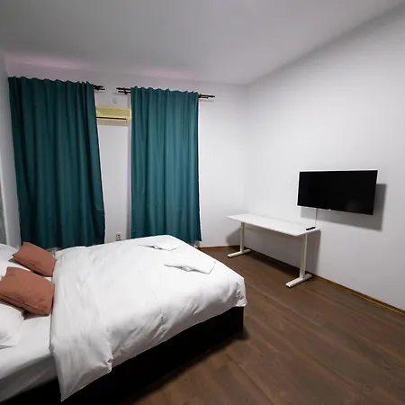 Lsix Apartment *